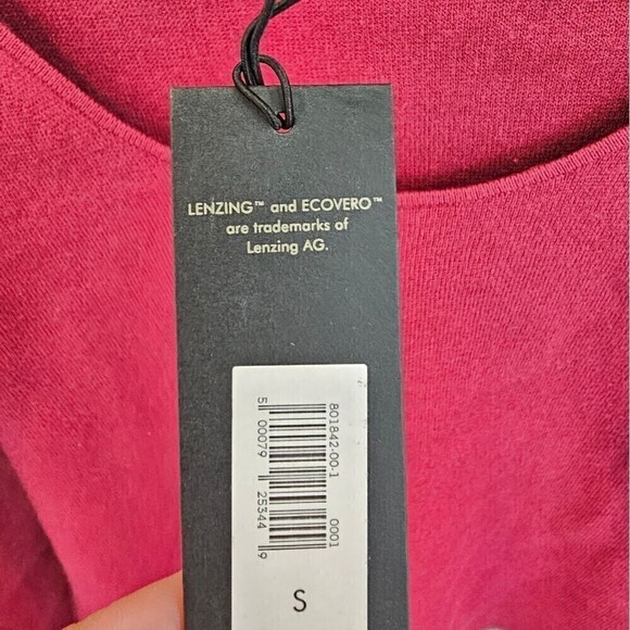 Banana Republic Women's Cranberry Wine Red Scoop Neck Fitted Sweater Size Small - Picture 6 of 7